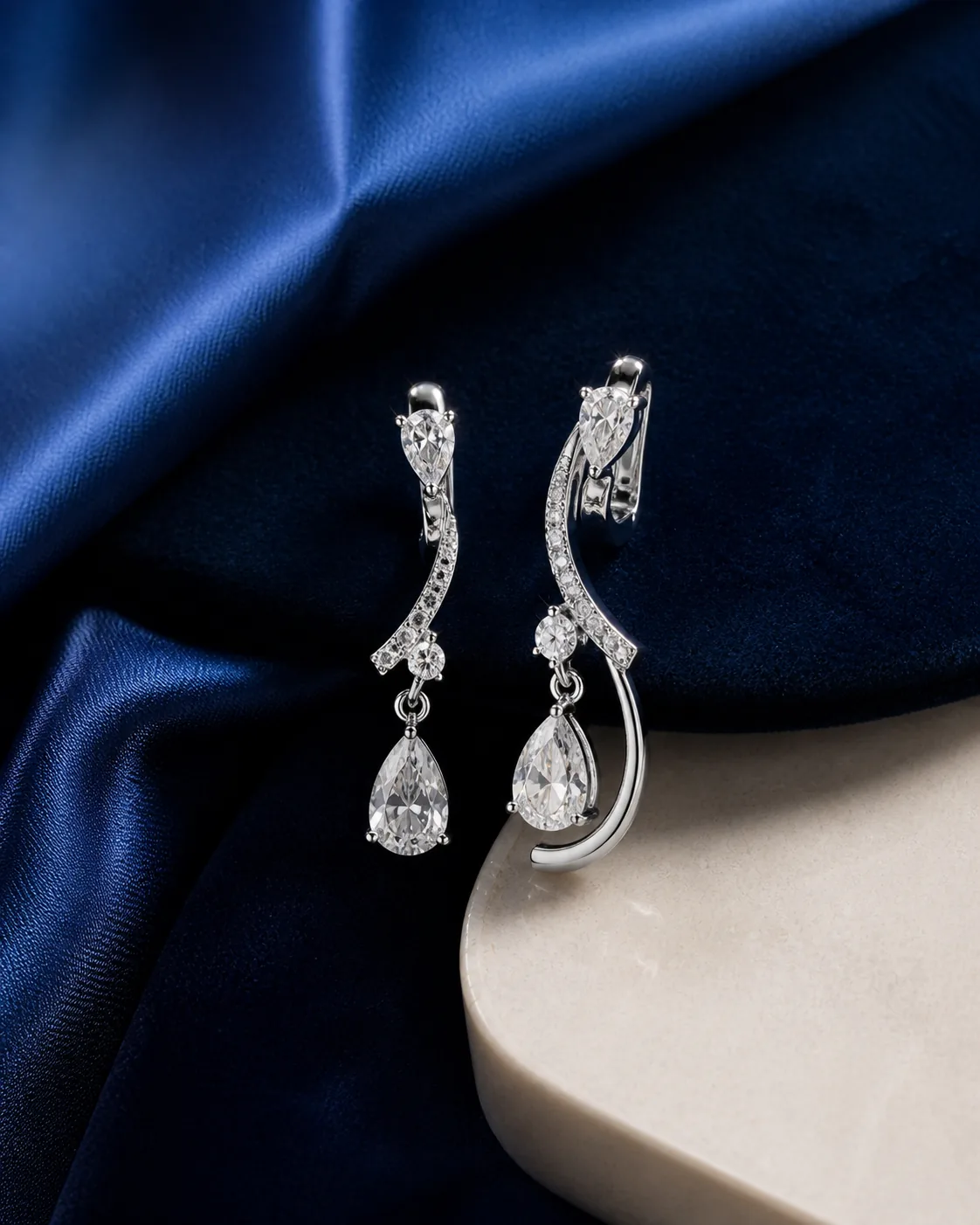 Saanjh Pear Drop Earrings